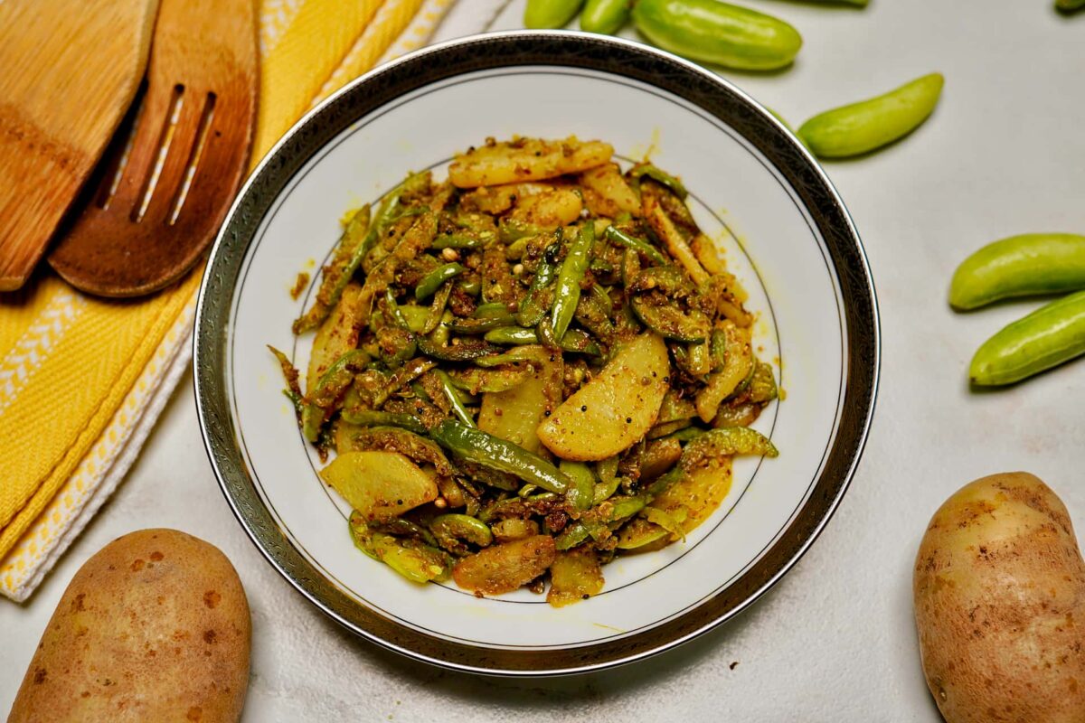Delicious Tindora Nu Shaak served in a bowl, showcasing the sautéed ivy gourd with spices.